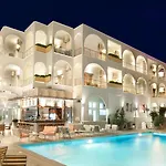 Kronos Hotel