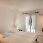 Skiathos Holidays Suites & Villas