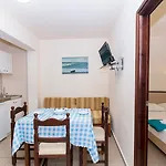 Mandy Suites