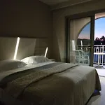 Eleni\'S Garden & Castello Suites