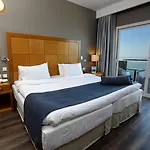 Golden Star City Resort