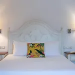 Alley Boutique Hotel And Spa