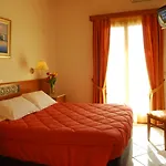 Acropole Delphi City Hotel
