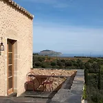 Kinsterna Hotel