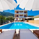 Summertime Inn