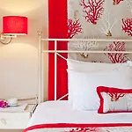 Finikas Hotel