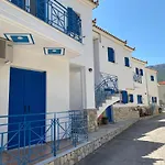Matina Apartments Tyros