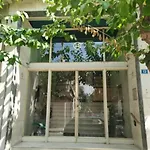 Penthouse Spacious W Super Wifi & Terrace, 2 Min From Metro