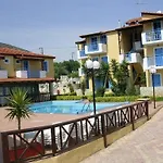 Mareva Hotel Apartments