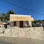 Panos Renos Studio, A Cozy Home By The Beach!