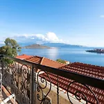 Villa Lola
