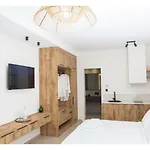 Le Quartier Comfy Studios