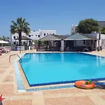 \'Lindian Myth\' Sea View Studios