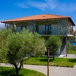 Elies 33 Bio Retreat (Adults Only)