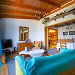 Chrysi\'S House Φιλόξενο, Άνετο Και Με Υπέροχη Θέα.