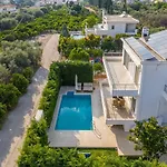 Luxury Villa Loutraki With Private Heated Pool