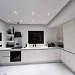 Lagonisi Luxury Apartment By The Sea