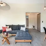 Eleusis Suites Β