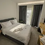 Ela Apartments