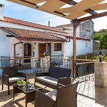 Grapevine Villa