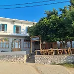 Big Apartment On The Beach