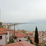 Roloi Suites