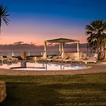 Agnanti Suites