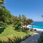 Seafront Luxury Villa \