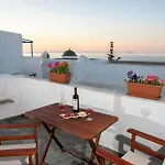 Cycladic Sea View House Near The Castle