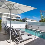 Azul Apartments