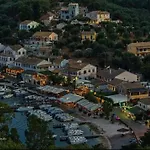 Olive Grove Deluxe Apartment