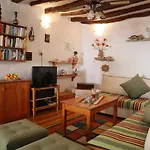 Ferienhaus Kato Ruga
