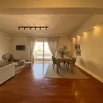 2-Bedroom Apartment In Athina