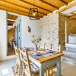 Plum Ridge House