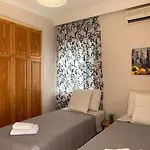 Villari Lefkas Suites