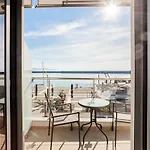 Georgia Seaview Apartment A3