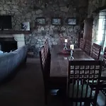 Spacious Rustic Country House With Sea View