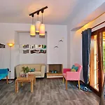 Alonissos Poikilma Villas - Luxury Villas In Alonissos In Nature With Private Pools