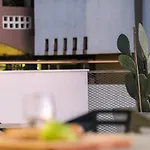 Strefi Hill Suites