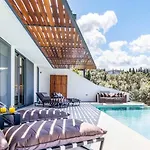 Villa Beyond The Horizon