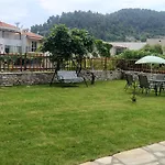 Venia\'S House