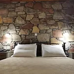 Ataviros Hotel