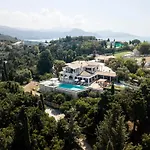 Luxurious 4 Bedroom Villa Xris With Infinity Pool And Beach Access