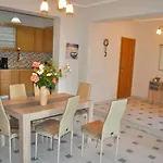 Large Apartment By The Pool - Pelekas Beach, Corfu