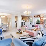 Villa Vanelia Mare