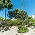 Blue White Apartments - Kefallonia Poolside Retreats