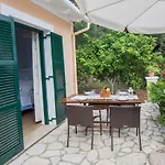 Eleni\'S Apartments