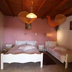 Niky\'S Cottage