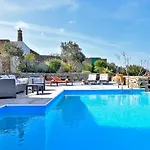 Villa Eliza With A Swimming Pool And Sea View In The Area Of Otzia, On The Island Of Kea