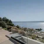 Vicky\'S Island View